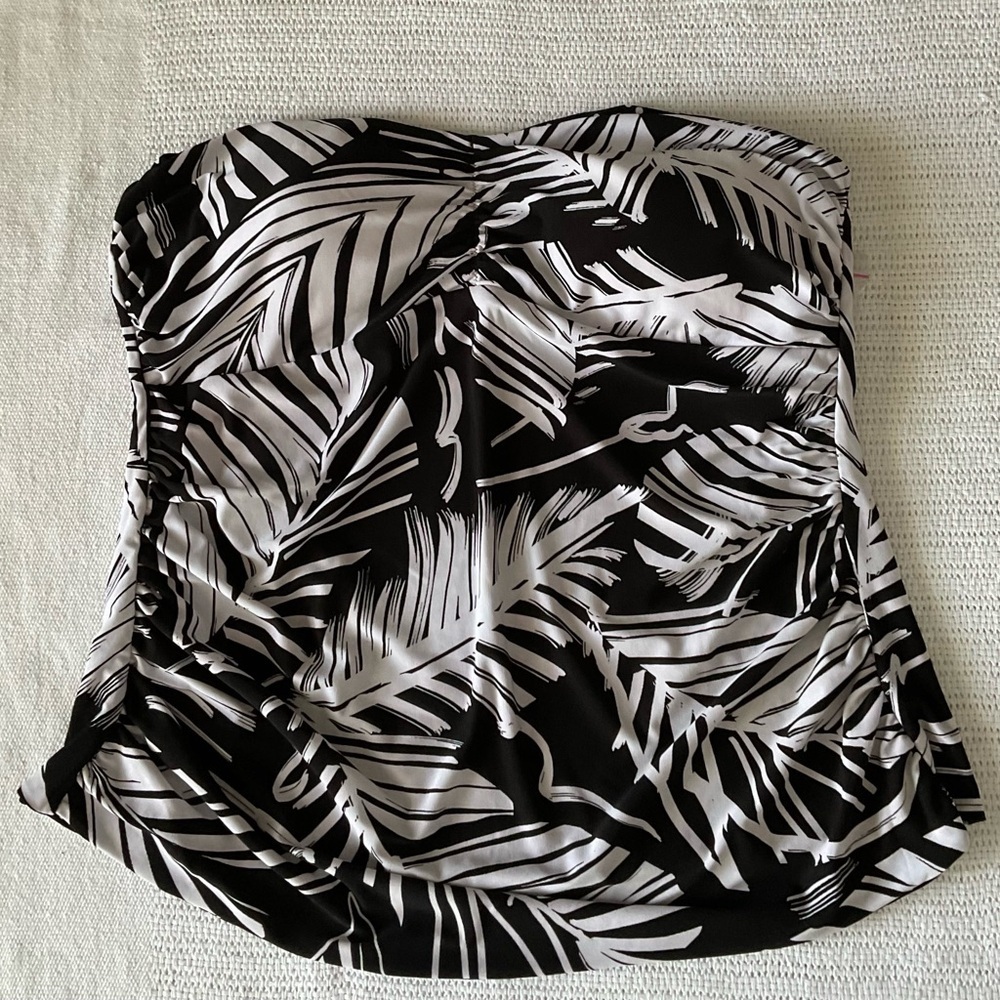 St. John's Bay  reversable Black and White Bikini Top